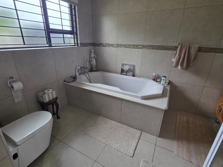 To Let 3 Bedroom Property for Rent in Wilkoppies North West